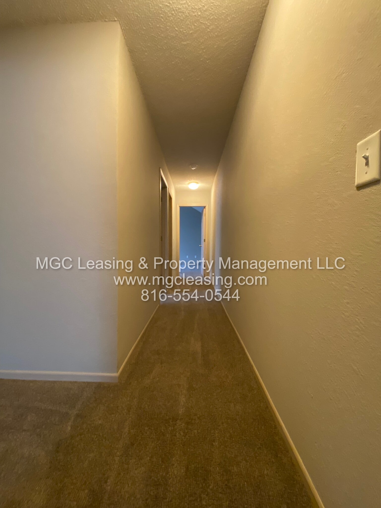 Building Photo - 1014 Garden Dr