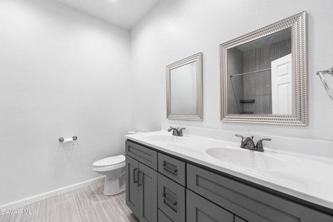 Building Photo - 4Bdrm+Bonus Can Be a 5th Bdrm, 2.5 Bath Home Available Now...$2500 Monthly Rent