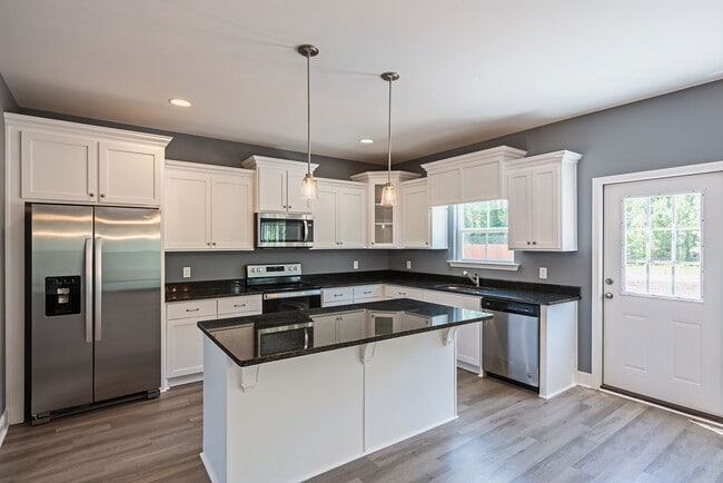 Building Photo - 281 Cypress Creek Dr NE