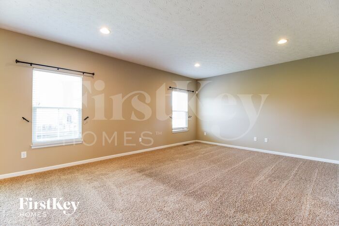 Building Photo - 5312 Venetian Way