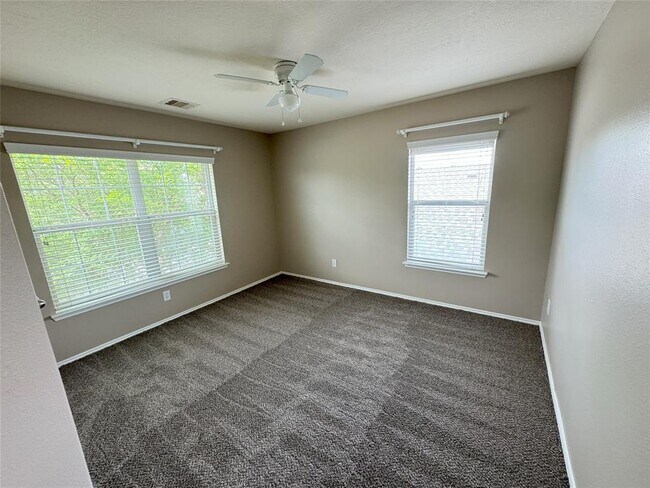 Building Photo - 5015 BridgeValley Ct