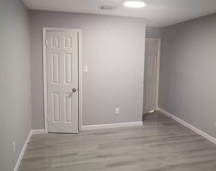 Bedroom 2 - 10335 Glenkirk Dr