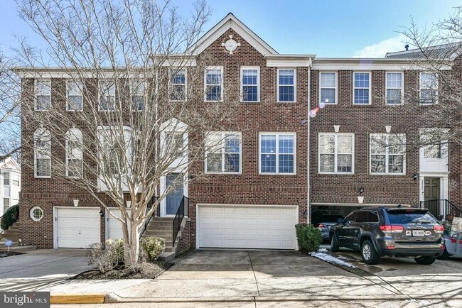 Building Photo - 2923 Hunters Glen Way