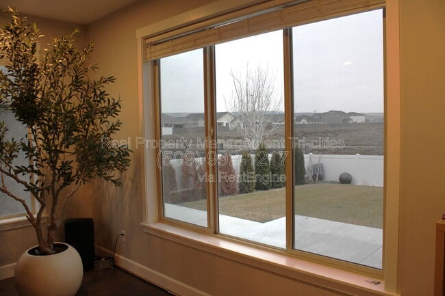 Building Photo - 2511 Brodie Ln