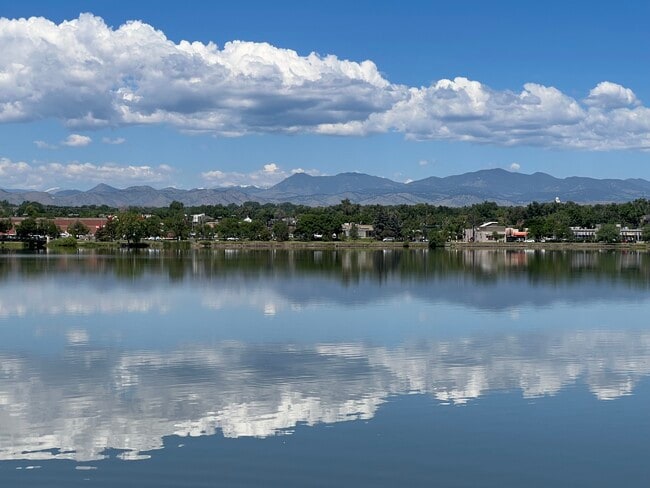 Building Photo - 2565 Teller St