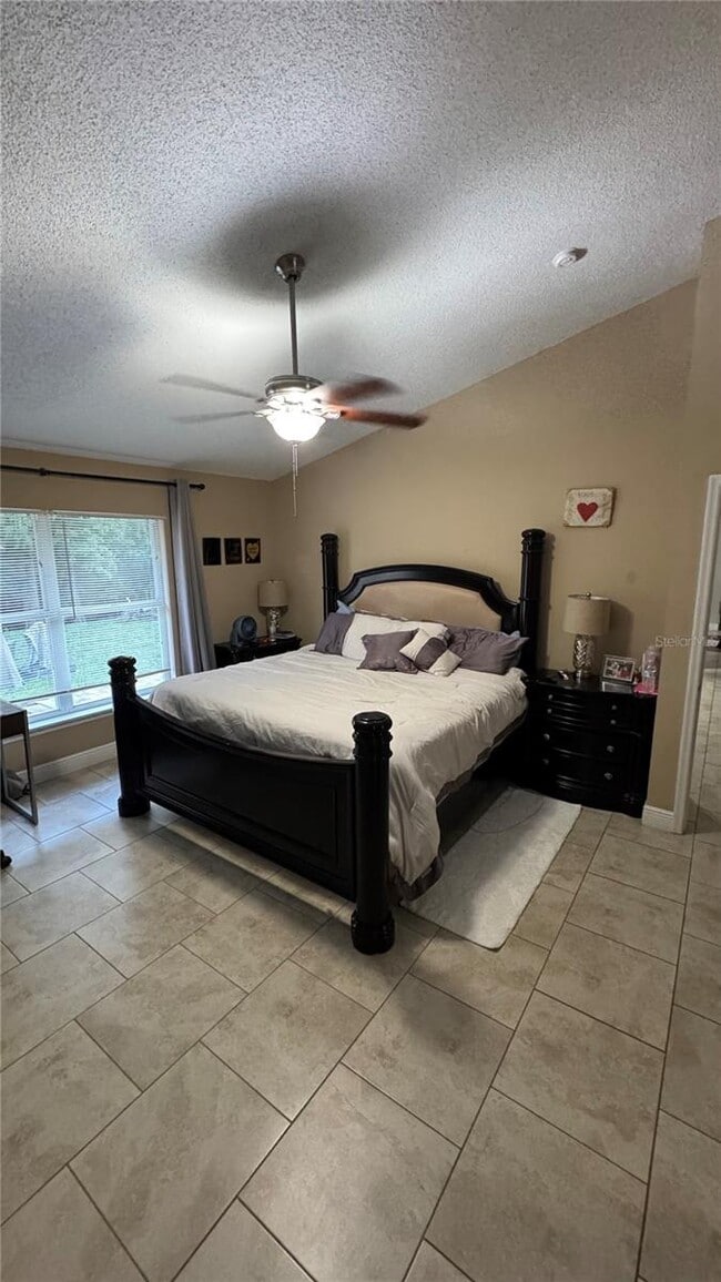 Building Photo - 3923 Blackberry Cir