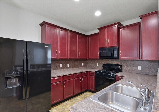 Building Photo - 17142 Amarose Dr