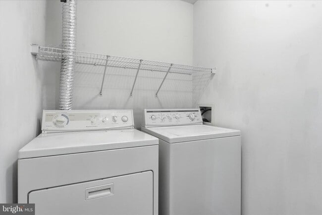 Building Photo - 25559 Fretton Square