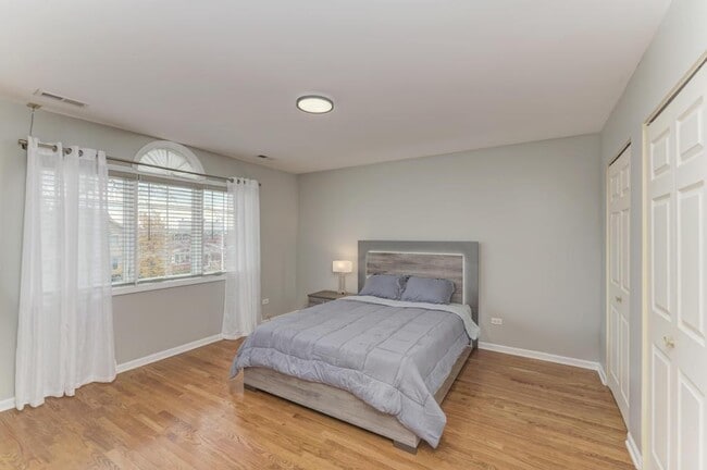 Building Photo - 4544 N Oriole Ave