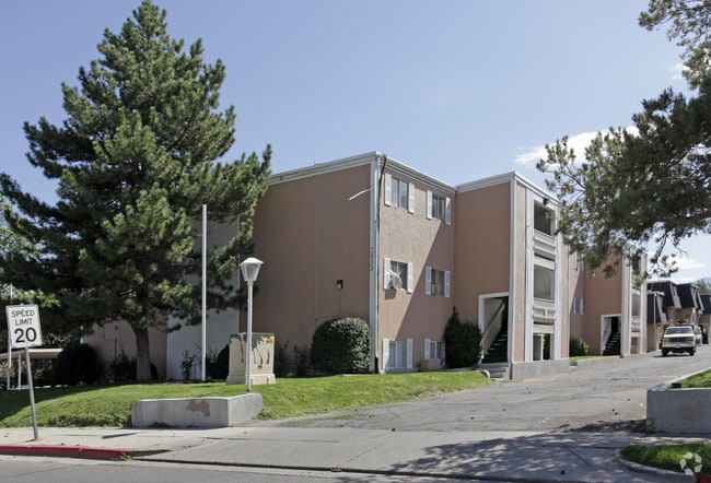 Primary Photo - English Manor