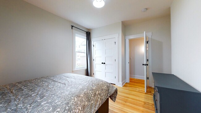 Building Photo - 276-278 Willow St