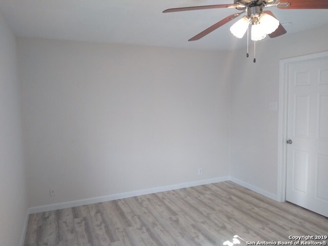 Building Photo - 7322 Oak Manor Dr