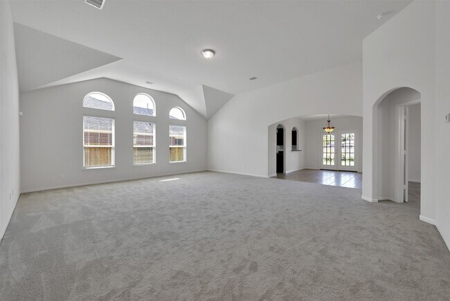 Building Photo - 30719 W Lost Creek Blvd