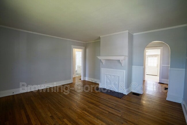 Building Photo - 2109 12th Ave S