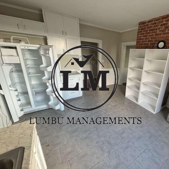 Building Photo - 421 Worsham St