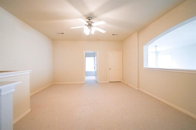 Building Photo - 13330 Vineyard Falls Dr