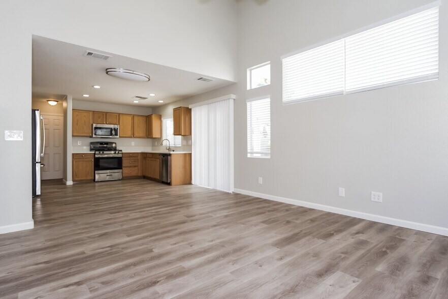 Building Photo - 6237 Autumn Creek Dr