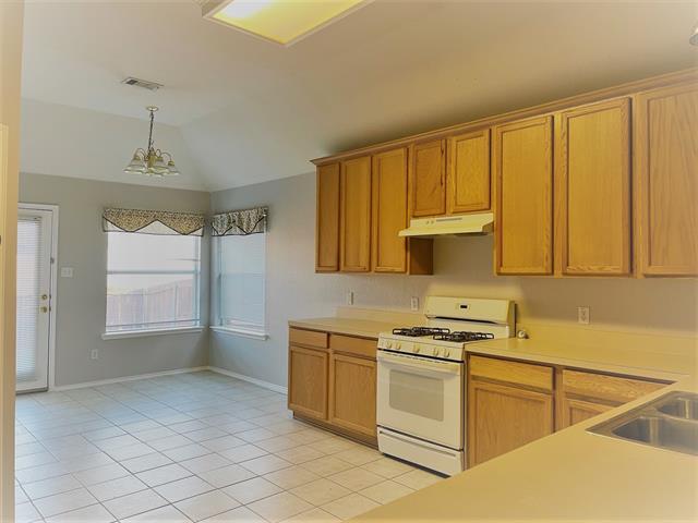 Building Photo - 5405 Mohawk Ct