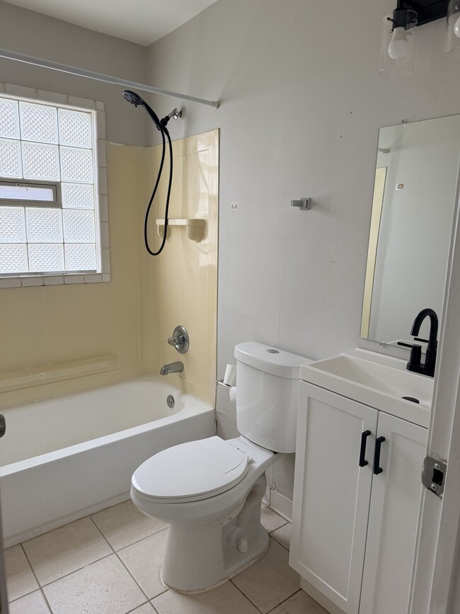 Building Photo - 21576 Audrey Ave