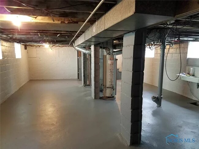 Building Photo - 1831 Berdan Ave