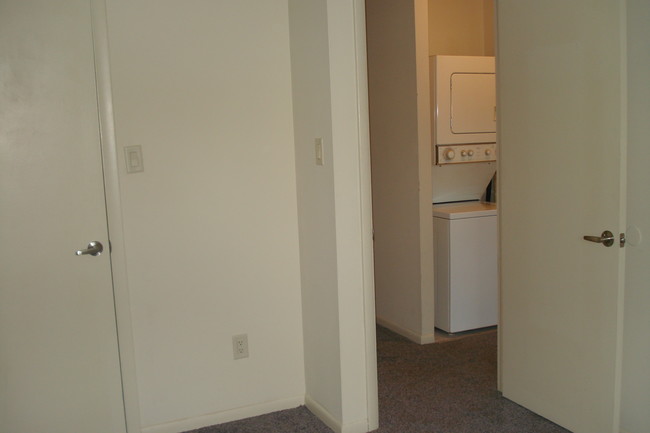 Master Bedroom - 7033 Ridge Ave