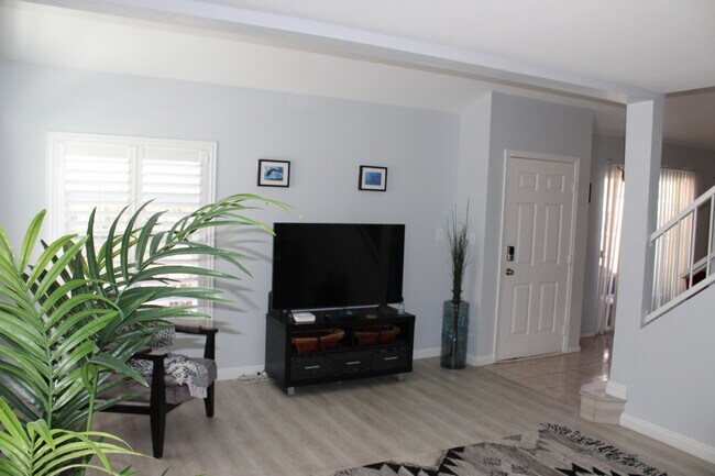 Living Room - 7736 Allerton Ave