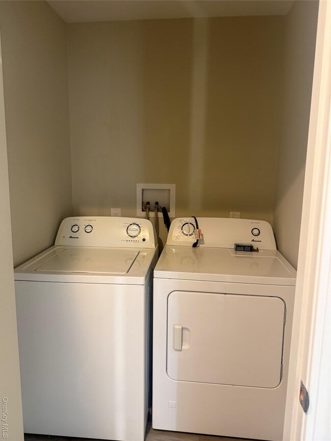 Building Photo - 75 Lenox Ave