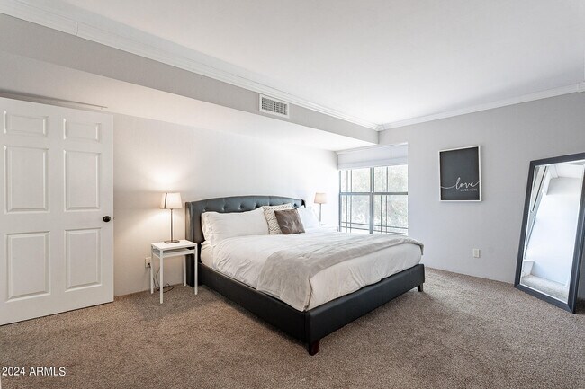 Building Photo - 5110 N 31st Way