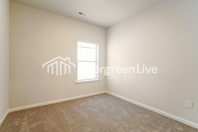 Building Photo - 28590 Whitehall Ln