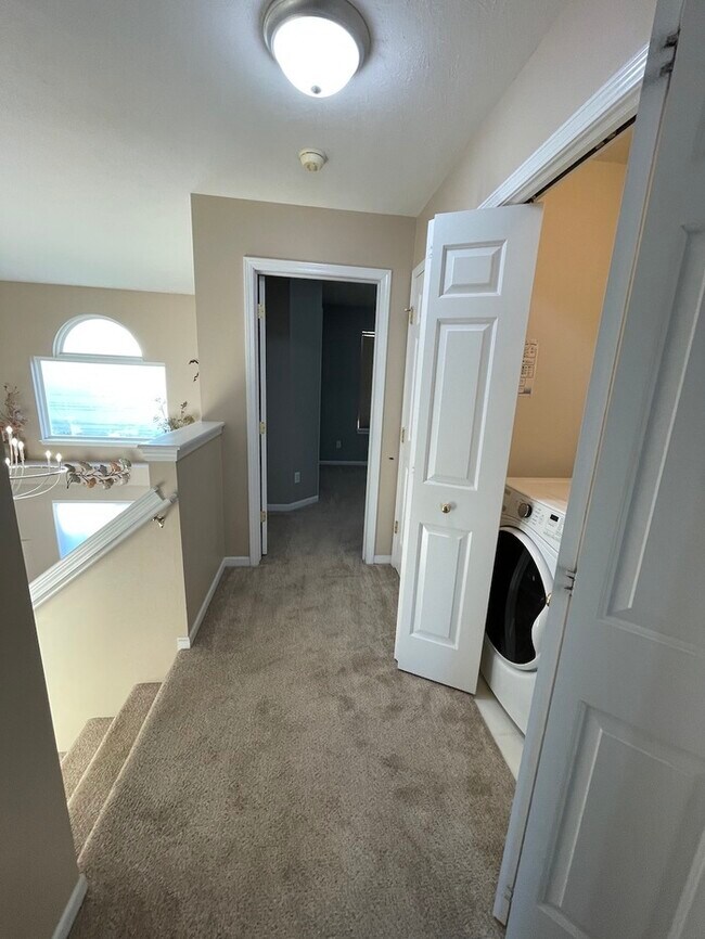 Building Photo - Forest Hills Condo 2 Bedroom  Clements Mill