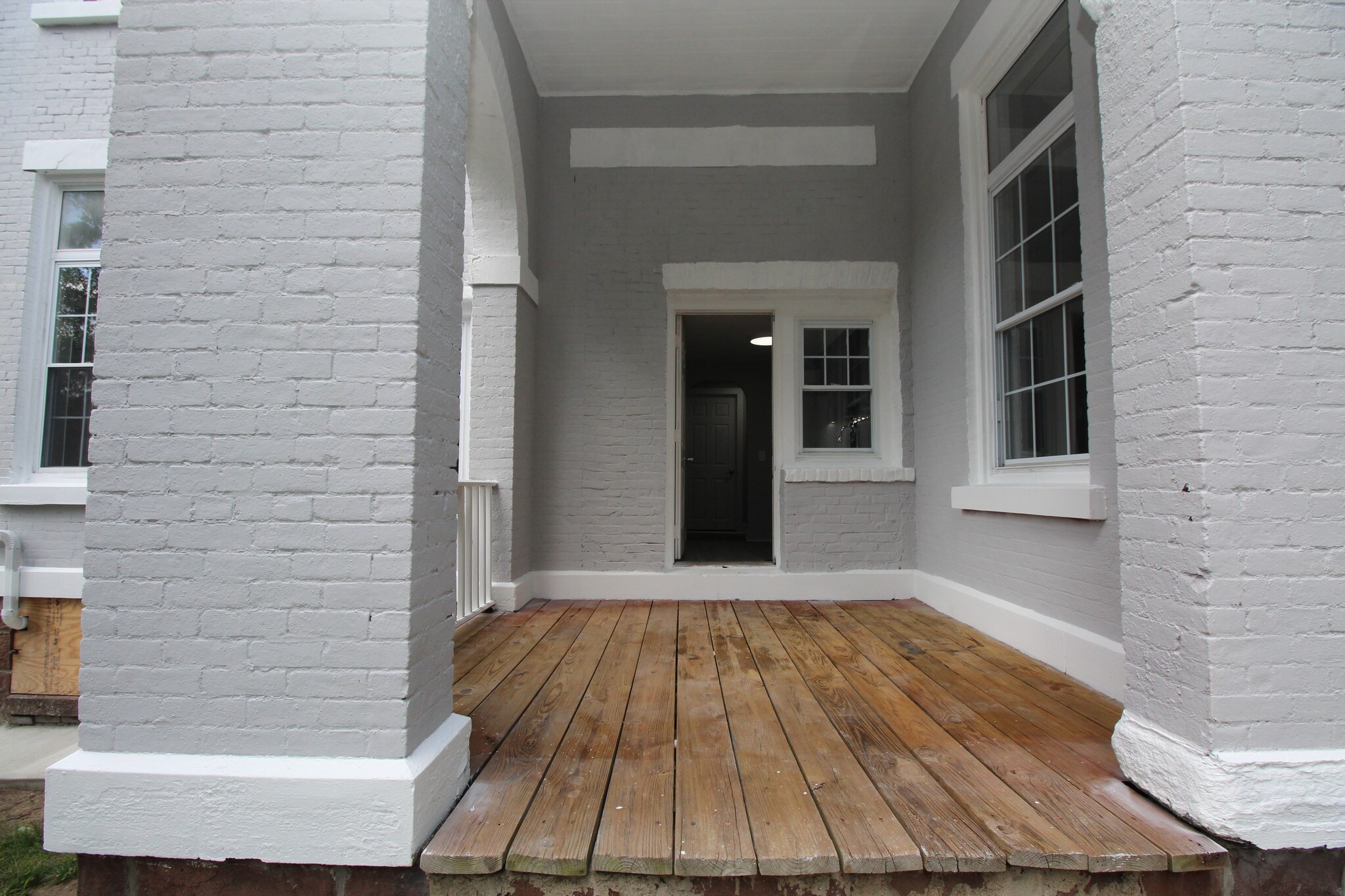 Private Deck - 17 Boswell Ave