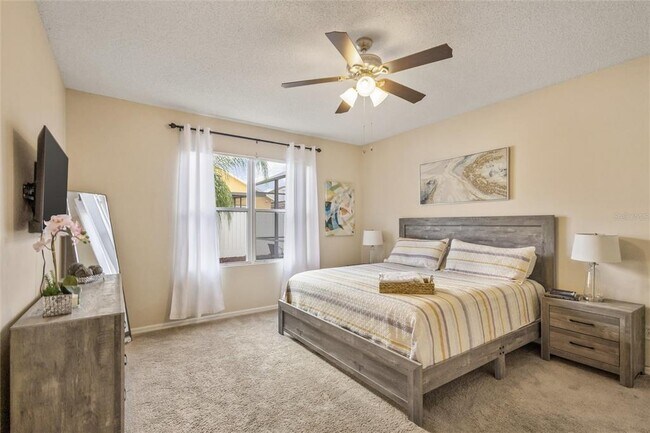 Building Photo - 422 Graystone Blvd