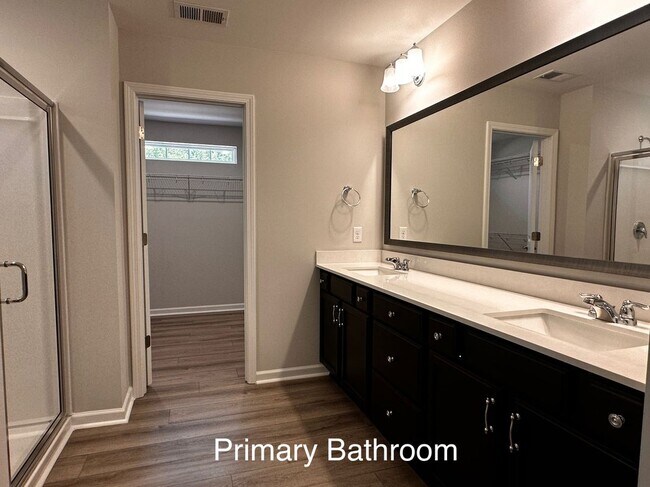 Building Photo - 542 Sessile Oak Dr