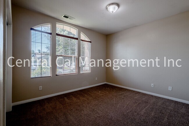 Building Photo - 11108 Cypress Falls Ave