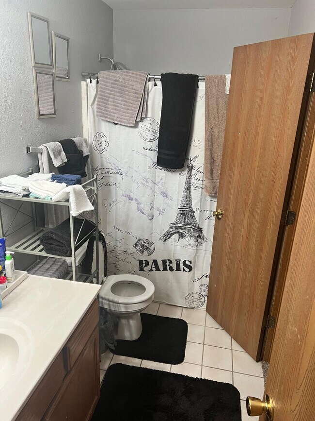 Building Photo - 1638 High Quest Cir