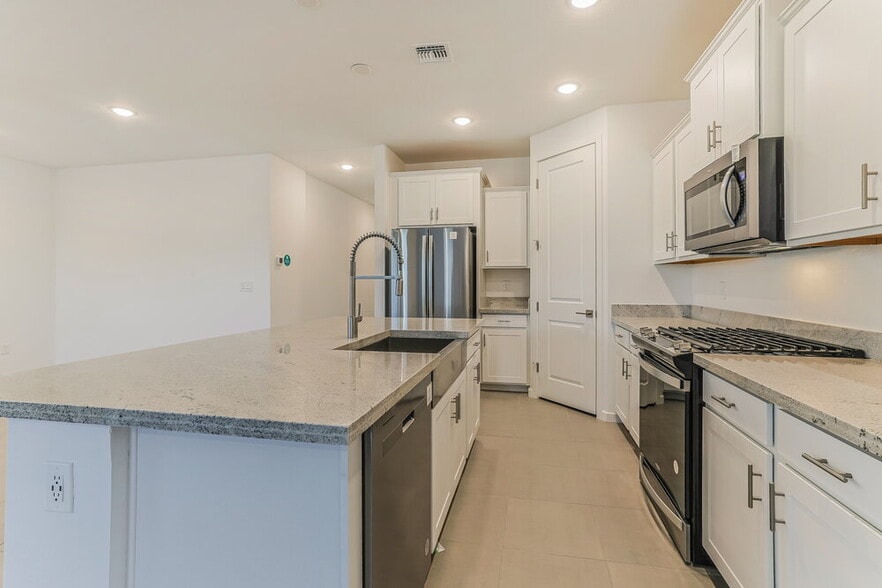 Building Photo - 4599 W Hunter Trl