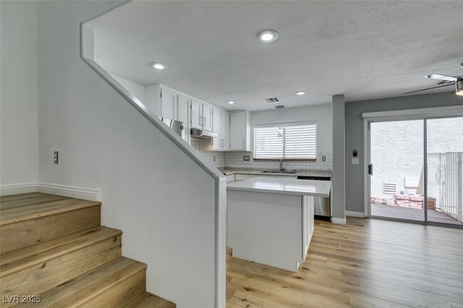 Building Photo - 120 Tansy Ct