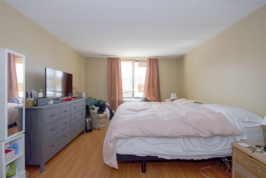 Building Photo - 85 Brainerd Rd