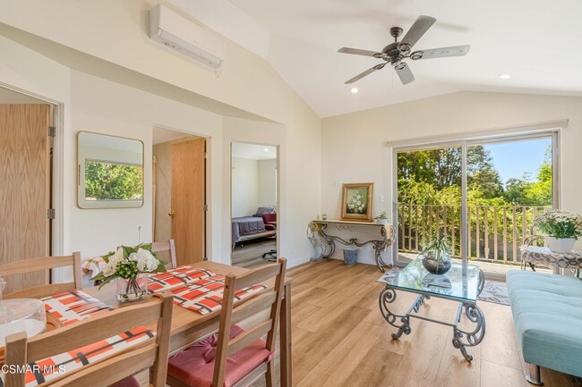 Building Photo - 116 S Glenroy Ave