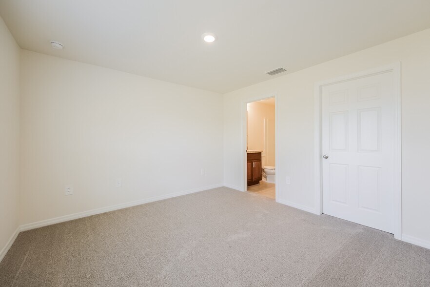 Building Photo - 3020 64th St W