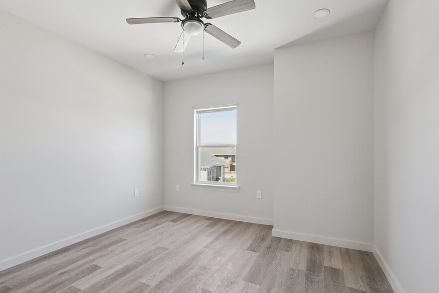 Building Photo - 32 Ashton Cox Dr