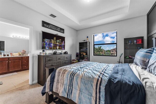 Building Photo - 3763 SE 2nd St