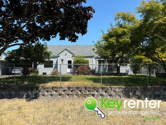 Building Photo - Gorgeous 3Bed/2Bath In the Heart of Tacoma!