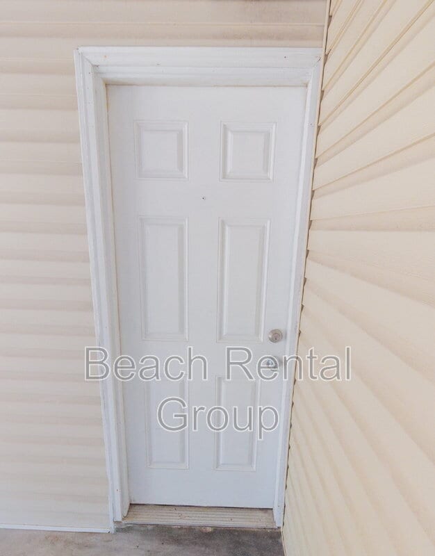Building Photo - 4718 Seaview St