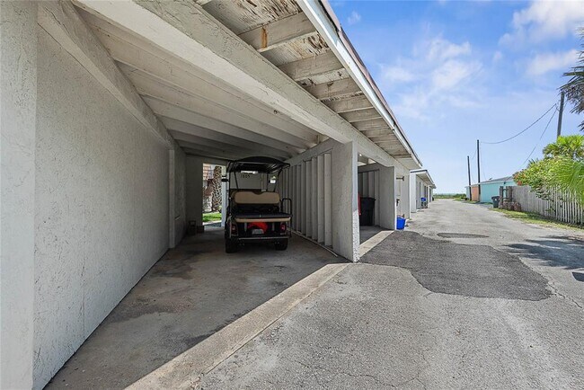 Building Photo - 1805 S Central Ave