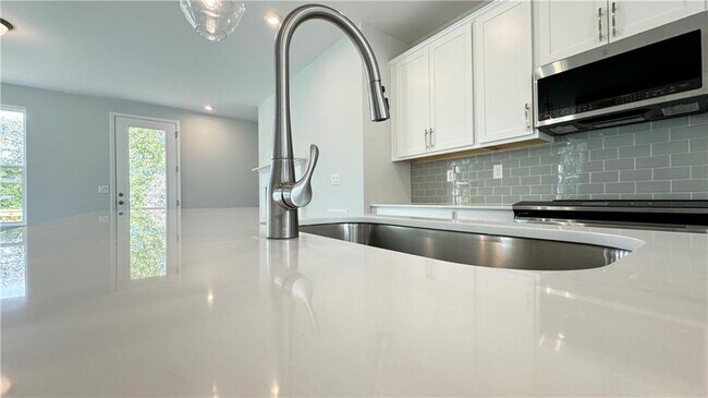 Building Photo - 1479 Creekside Cir NW