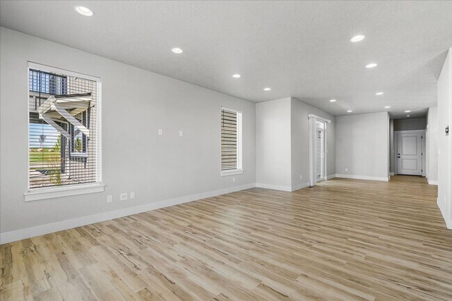 Building Photo - Perfectly designed 5-bedroom, 3-bath single family home