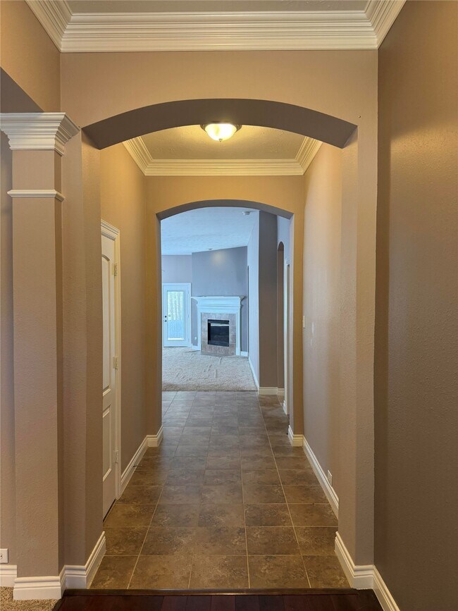 Building Photo - 13715 Cypresswood Crossing Blvd