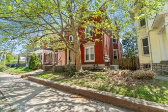 Building Photo - 1236 E Broadway