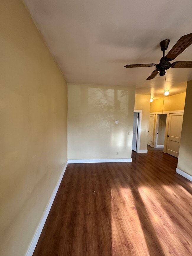 Building Photo - Taggart St. Apartments